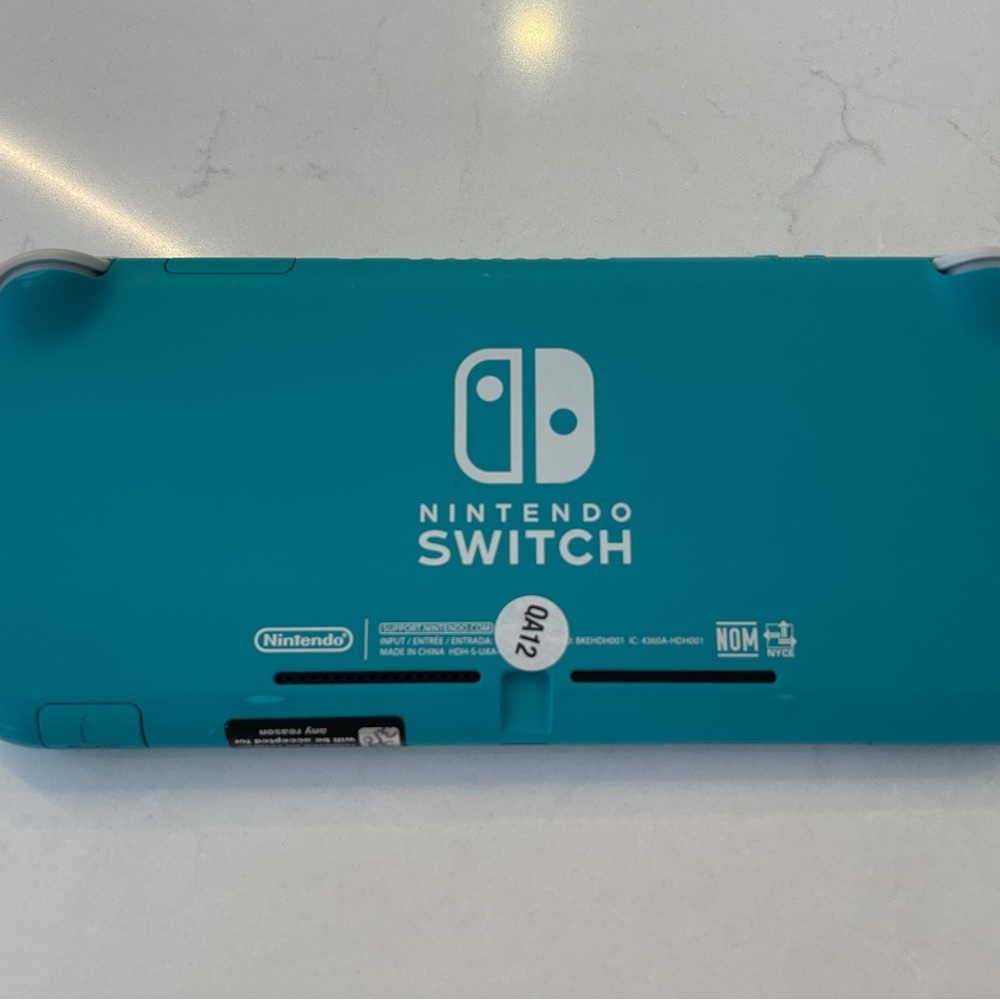 Nintendo Switch Lite - Teal - Picture 2 of 4